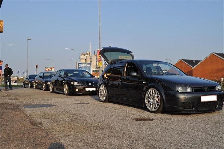 Seat leon 2,0 TFSI *Airride* - Holstebronx airride gansters inden Esbjerg ;) min leon og mads´m G4 billede 18