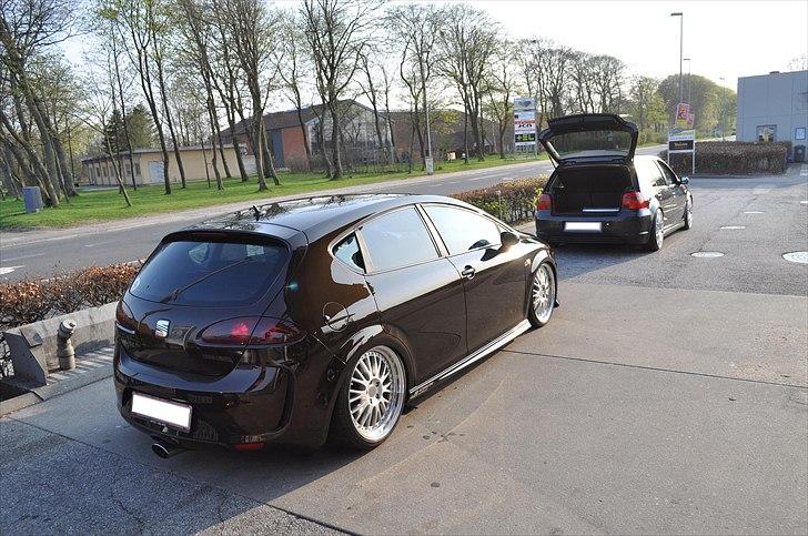 Seat leon 2,0 TFSI *Airride* - Holstebronx airride gansters inden Esbjerg ;) min leon og mads´m G4 billede 20