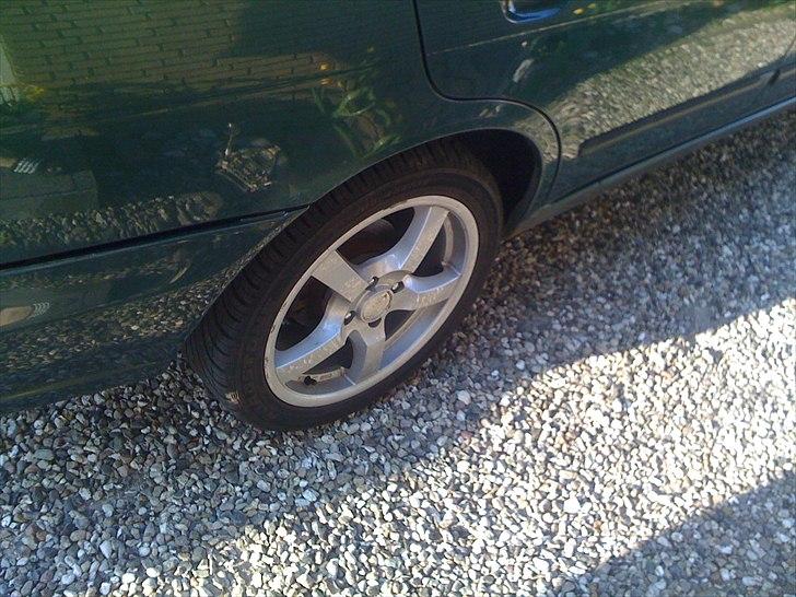 Nissan almera grøn billede 8