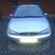 Ford mondeo[SOLGT]