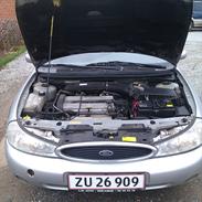 Ford mondeo[SOLGT]