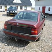 Opel Vectra A 2,0i GLS Sedan