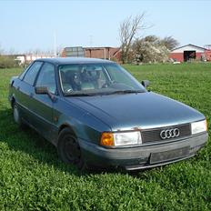 Audi 80 1,9E Skrottet