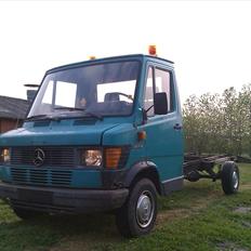 Mercedes Benz                  602/307D