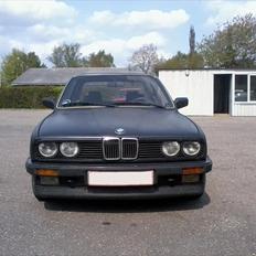 BMW 320i 2d E30