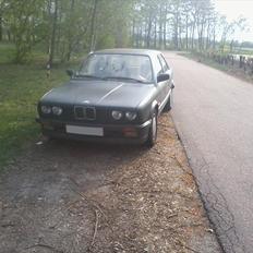 BMW 320i 2d E30