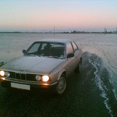 BMW E30 318i