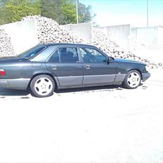 Mercedes Benz w124 e230 (solgt)