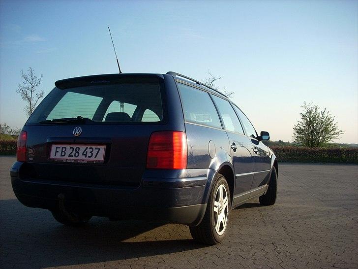 VW Passat V6 TDI Highline [SOLGT] billede 3
