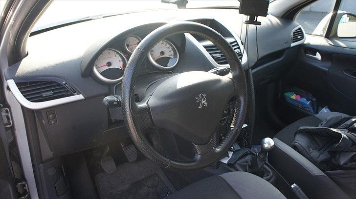 Peugeot 207 1.4 Comfort Plus - Leder rat og GTI gearknop. billede 19