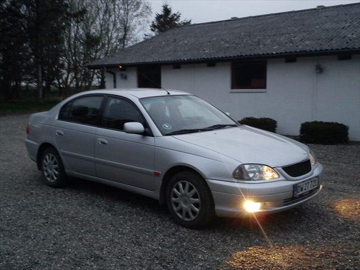 Toyota Avensis T22 billede 5