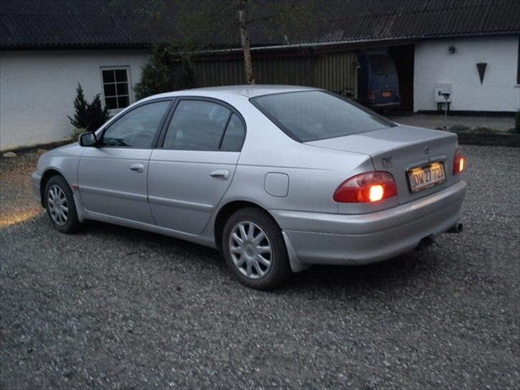 Toyota Avensis T22 billede 7
