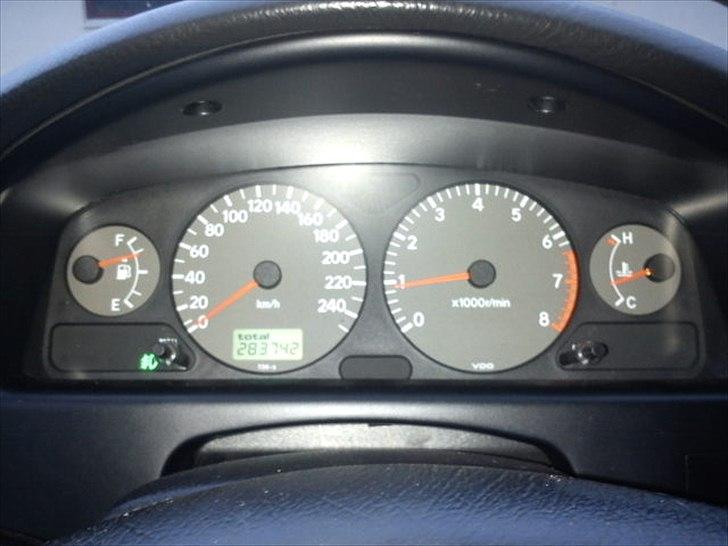 Toyota Avensis T22 billede 8