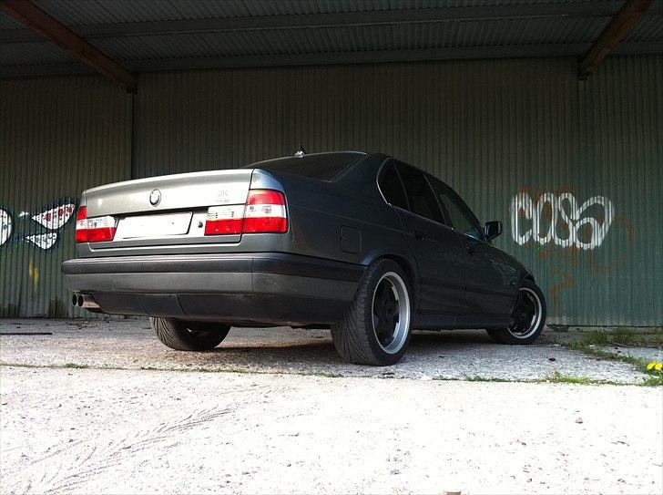 BMW E34 525 i Aut. billede 4