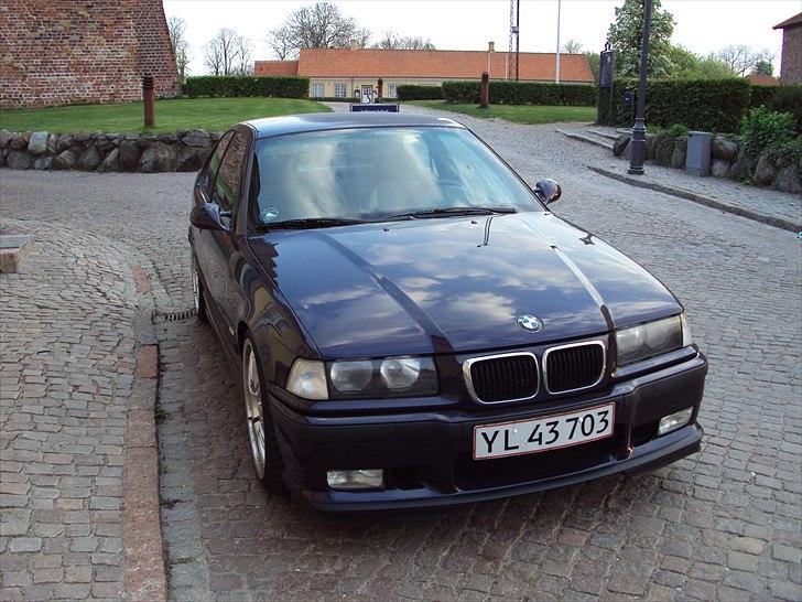 BMW 323Ti Compact billede 3