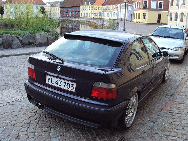 BMW 323Ti Compact billede 4