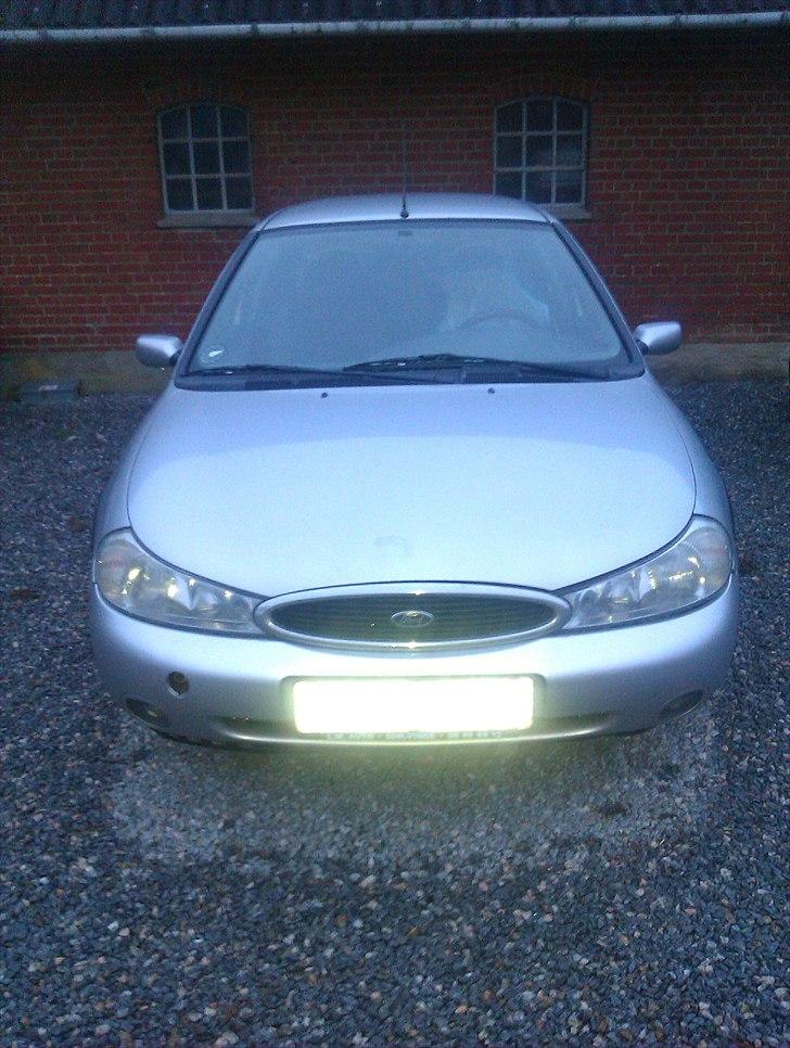 Ford mondeo[SOLGT] billede 1