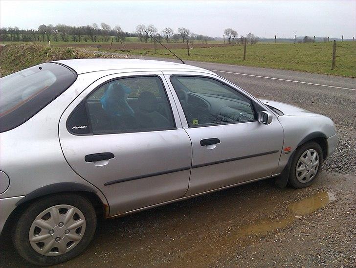Ford mondeo[SOLGT] billede 2