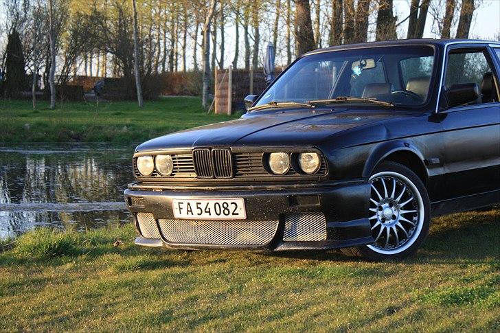 BMW E 30  billede 1