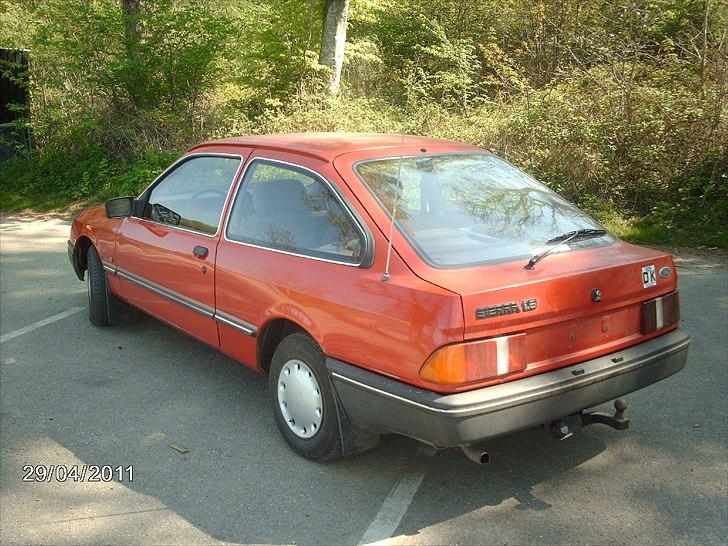 Ford sierra (solgt) billede 3