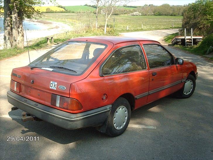 Ford sierra (solgt) billede 4
