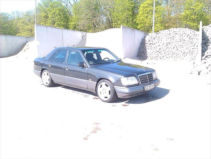 Mercedes Benz w124 e230 (solgt) billede 2