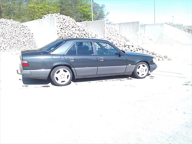 Mercedes Benz w124 e230 (solgt) billede 3