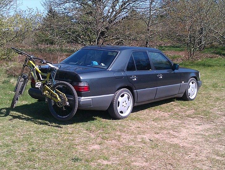 Mercedes Benz w124 e230 (solgt) billede 6