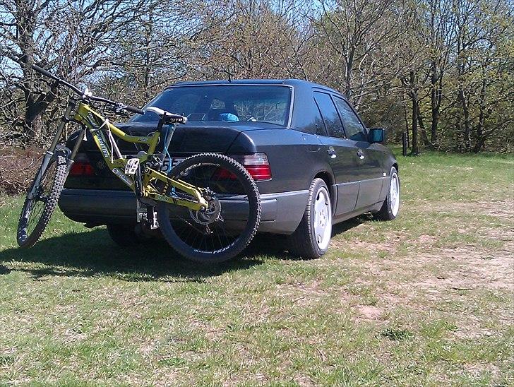 Mercedes Benz w124 e230 (solgt) billede 8