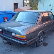 BMW e28 525 2.7 eta