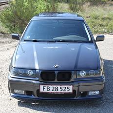 BMW e36 320i