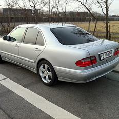 Mercedes Benz E 270 CDI