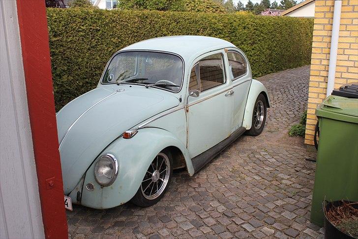 VW 113 De Luxe Bobbel - Så kom  der trinbrætter på billede 9