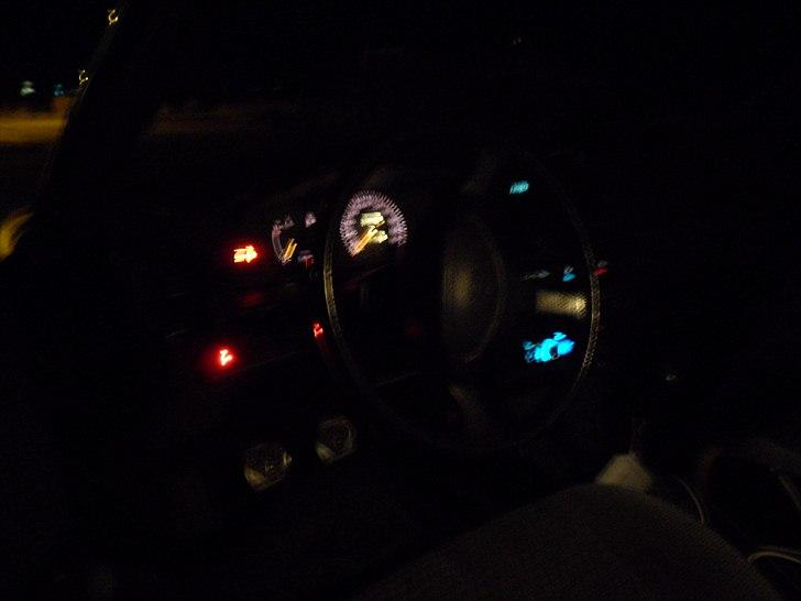 Toyota Carina II Xli - Inden i bilen - lidt sløret desværre billede 5