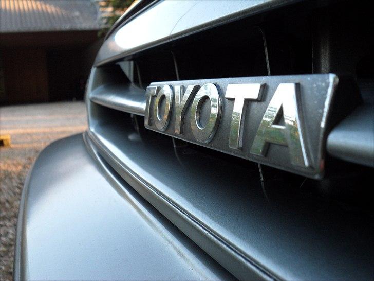 Toyota Carina II Xli - Front, her overvejer jeg at sætte noget alugitter ind. billede 16