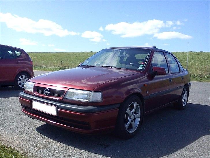 Opel Vectra A 2,0i>Solgt< billede 1