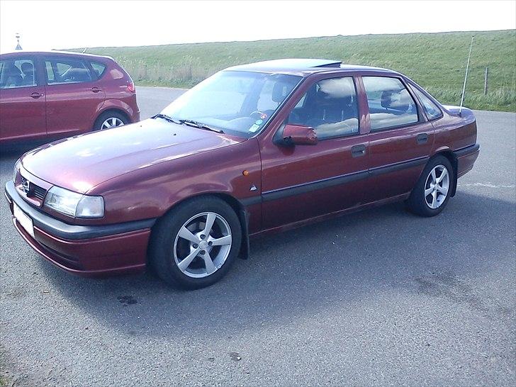 Opel Vectra A 2,0i>Solgt< billede 2