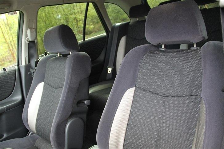 Mazda 323F SLX 1,8i "SOLGT" billede 5