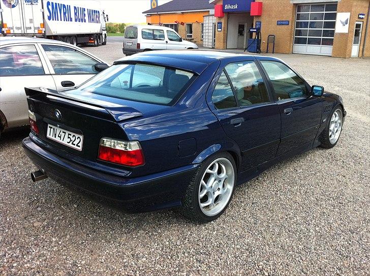 BMW E36 320I 24v **SOLGT** billede 8