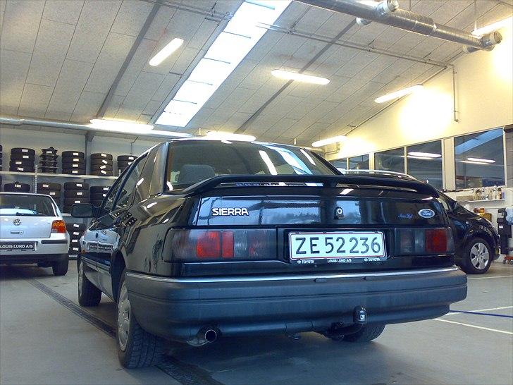 Ford Sierra Azur billede 1