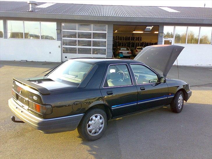 Ford Sierra Azur - NYpoleret billede 8