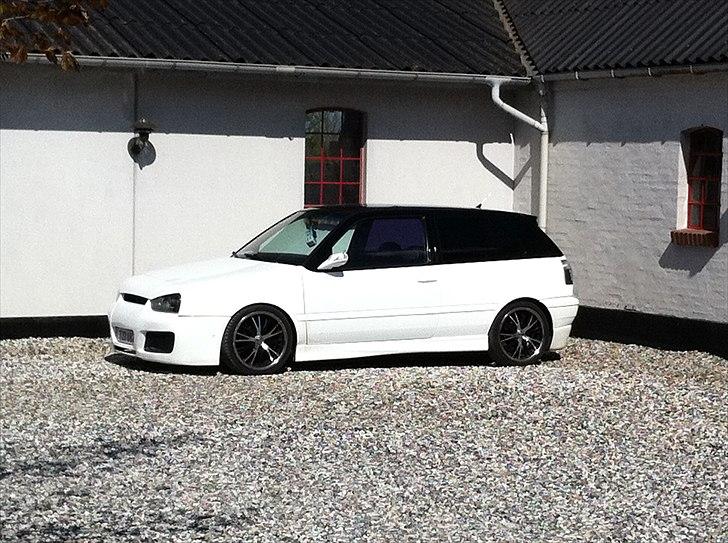 VW Golf 3 Black/White billede 1