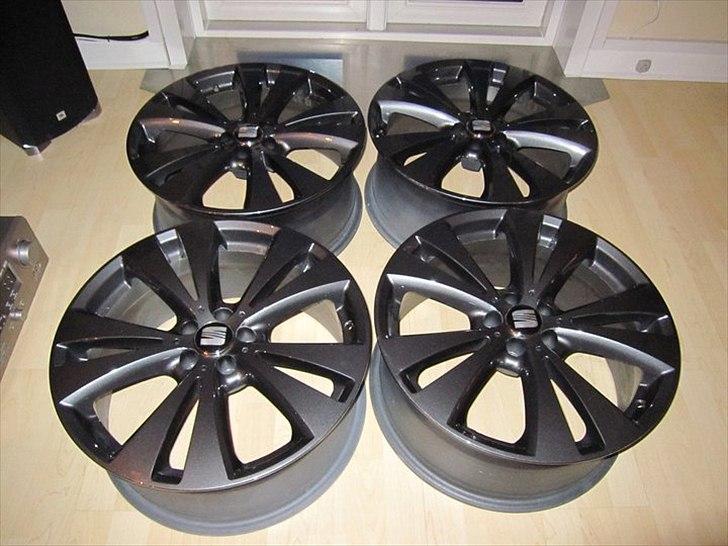 Seat Leon Tdi - Så blev der malet sommerfælge,,,  det pyntede godt nok billede 20