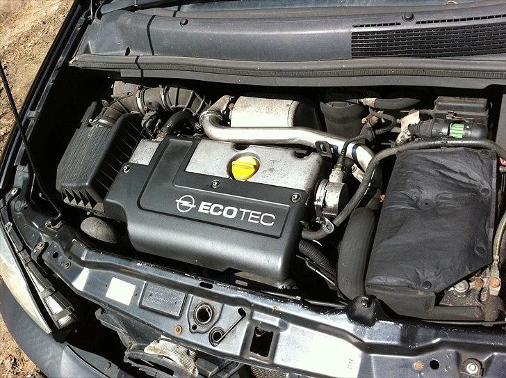 Opel Zafira 2,0 DTi flexivan - Motoren :) billede 5