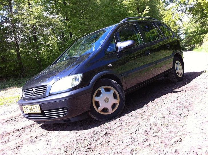 Opel Zafira 2,0 DTi flexivan - Billede fra da jeg hentede den :) billede 16