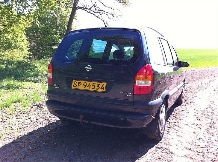 Opel Zafira 2,0 DTi flexivan - Billede fra da jeg hentede den :) billede 17