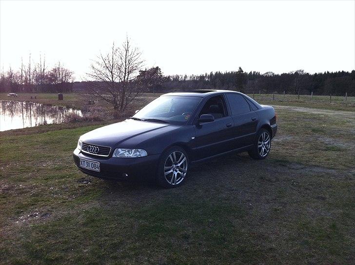 Audi A4 1,8 t 4d solgt billede 1