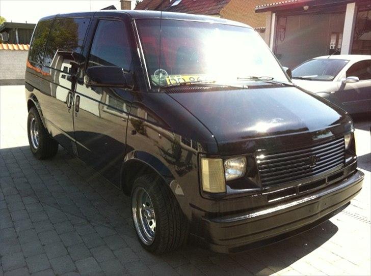 Amerikaner Astro van - Nylakeret billede 9