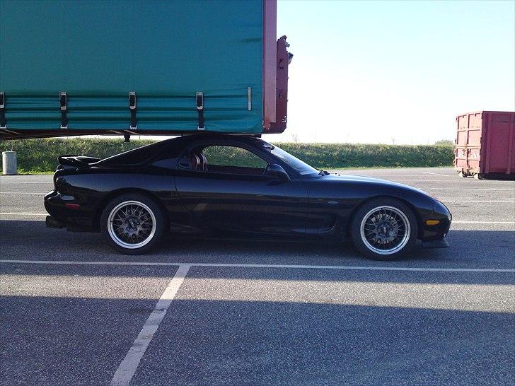 Mazda RX7 FD3S Type-X - Hvad sker der når man keder sig, og finder en trailer på en p-plads? :D billede 14