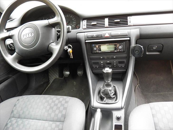 Audi A6 2,4 V6 billede 12